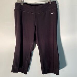 Nike - Women’s Dri fit capris   Size L